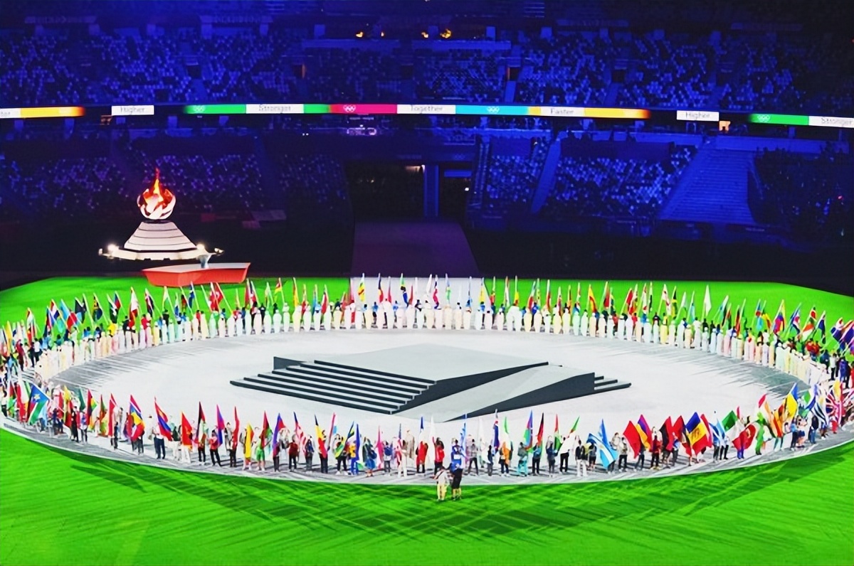 拜仁VS斯图加特比赛直播法尔克：曼联可能会在今夏考虑引进斯图加特中场施蒂勒