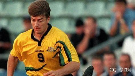 萨索洛VS科莫比赛直播入口白巧克力：韦德比哈登更在乎比赛 哈登逛夜店时韦德在苦练跳投