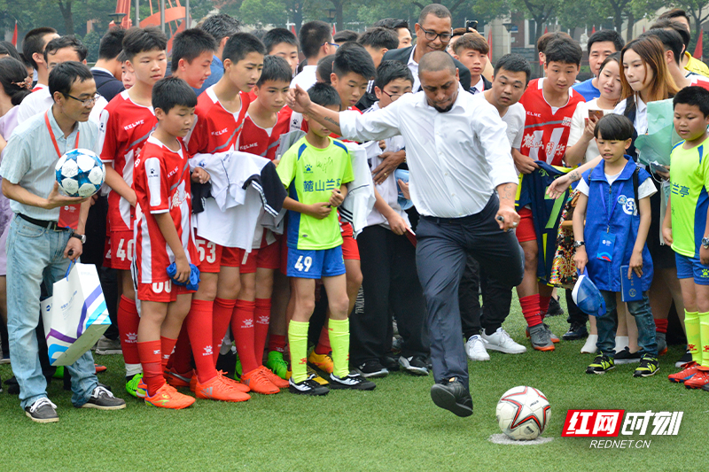 热刺VS布莱顿分析推荐范赫克转会在即！布莱顿后卫的豪门梦能否成真？